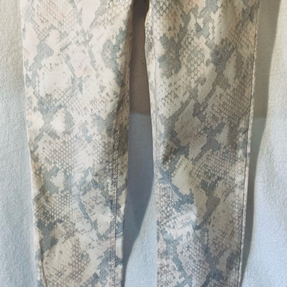 Buffalo Skinny White, Grey & Pink Snake Skin Jeans - Picture 8 of 8